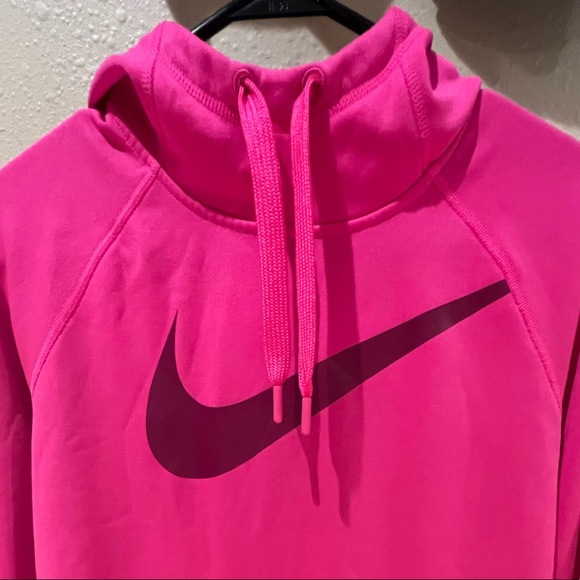 Medium Nike Pullover - Picture 2 of 5